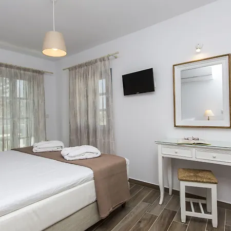 Castle Mansions Naxos City