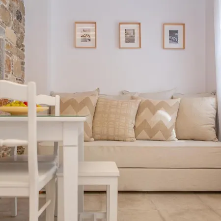 Castle Mansions Apart Otel Naxos City