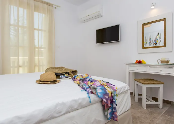 Castle Mansions 4* Naxos City