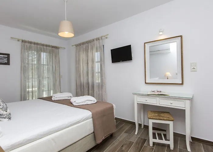 Castle Mansions Naxos City