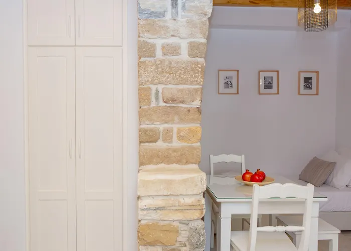 Castle Mansions 4* Naxos City