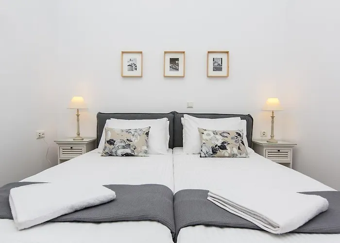 Castle Mansions Apart Otel 4*