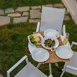 Hotel apartamentowy Castle Mansions Naxos City