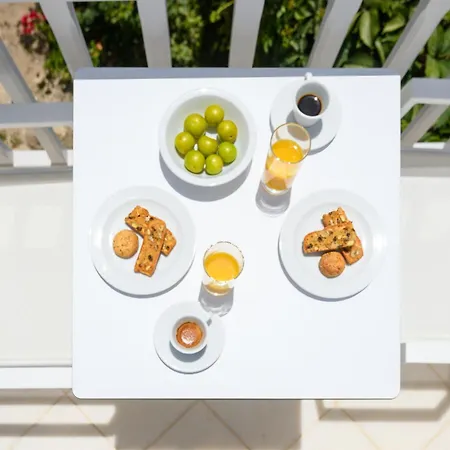 아파트호텔 Castle Mansions Naxos City
