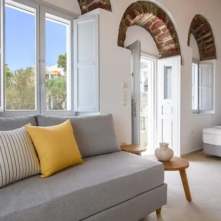 아파트호텔 Castle Mansions Naxos City