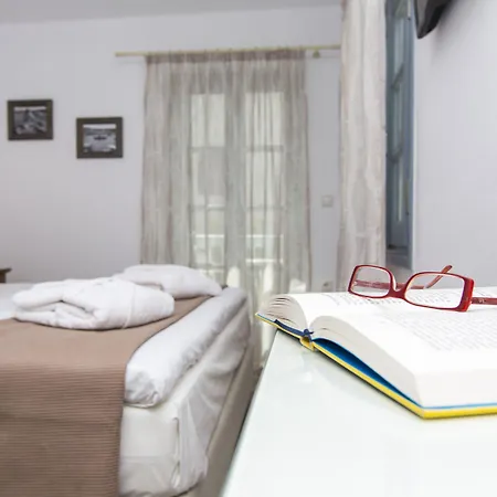 Castle Mansions 公寓式酒店 Naxos City