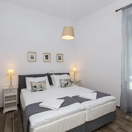 Castle Mansions 4* Naxos City