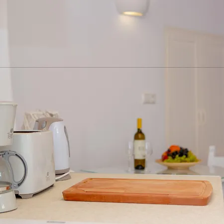 Castle Mansions Aparthotel 4*