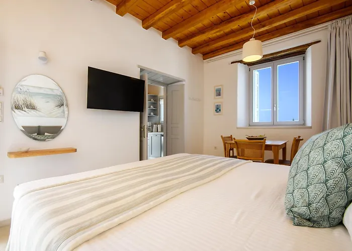 Апарт-отель Castle Mansions Naxos City