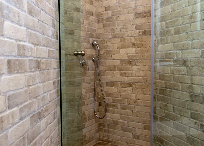 Castle Mansions Aparthotel